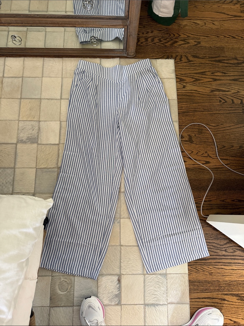 Women’s  Blue and White Stripe Wide-Leg Pants